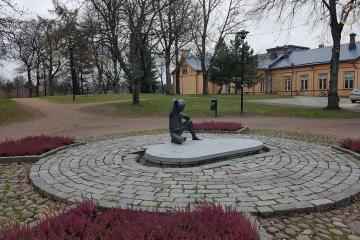 Patsas ja puisto