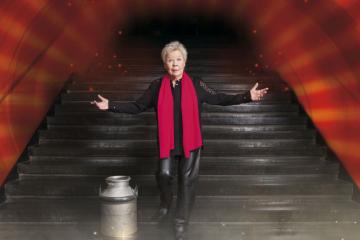Ulla Tapaninen Lava-ammuntaa